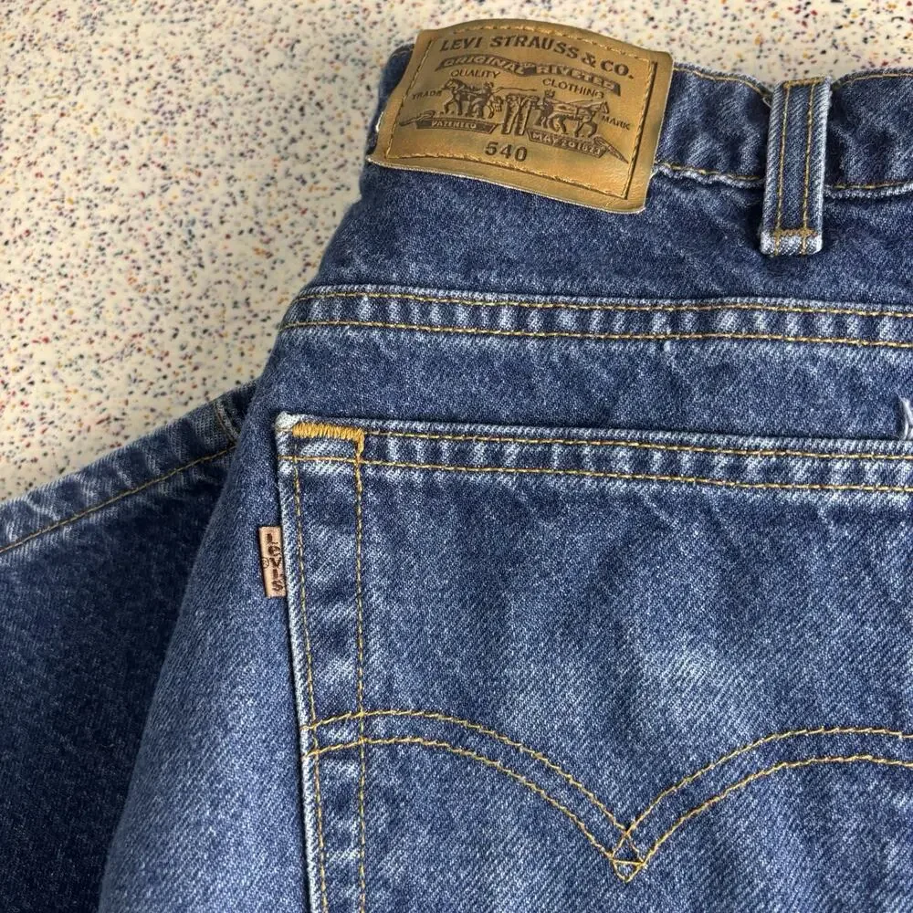 Vintage 90’s LEVI 540 Orange Tab Relaxed Fit Men’s Blue Denim Jeans 36x32